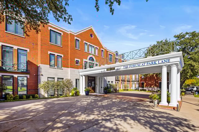 The-Forum-at-Park-Lane-007