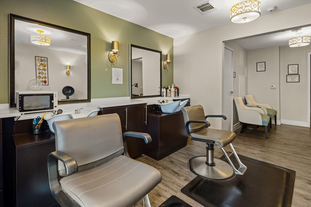 The-Forum-at-Park-Lane-070